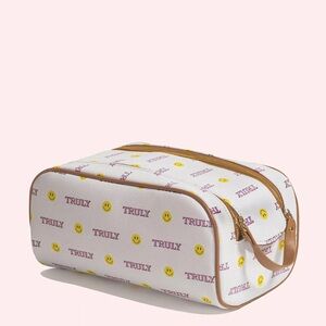 Truly Beauty Signature Vanity Case : Smiley Edition